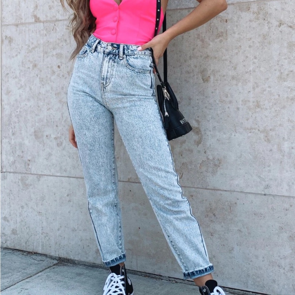 NWT White Fox Boyfriend Jeans